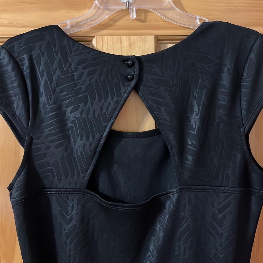 iZ Byer black dress with belt Size XL - Picture 4 of 8